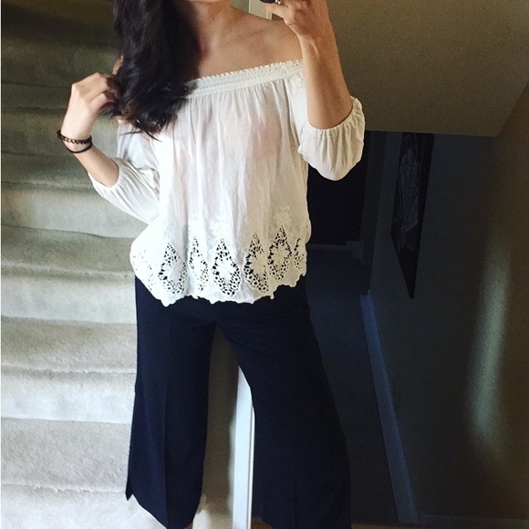 Hollister off-shoulder top - Picture 3 of 5